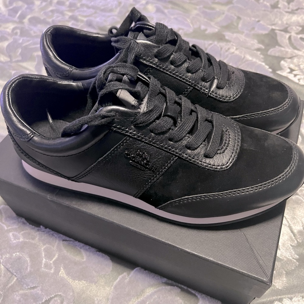 Coach sneakers SZ 9